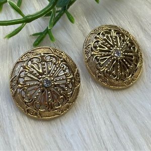Filigree faceted rhinestones gold tone earrings